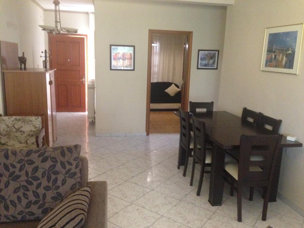 Nea Peramos Large Apartment Near The Beach Exterior foto